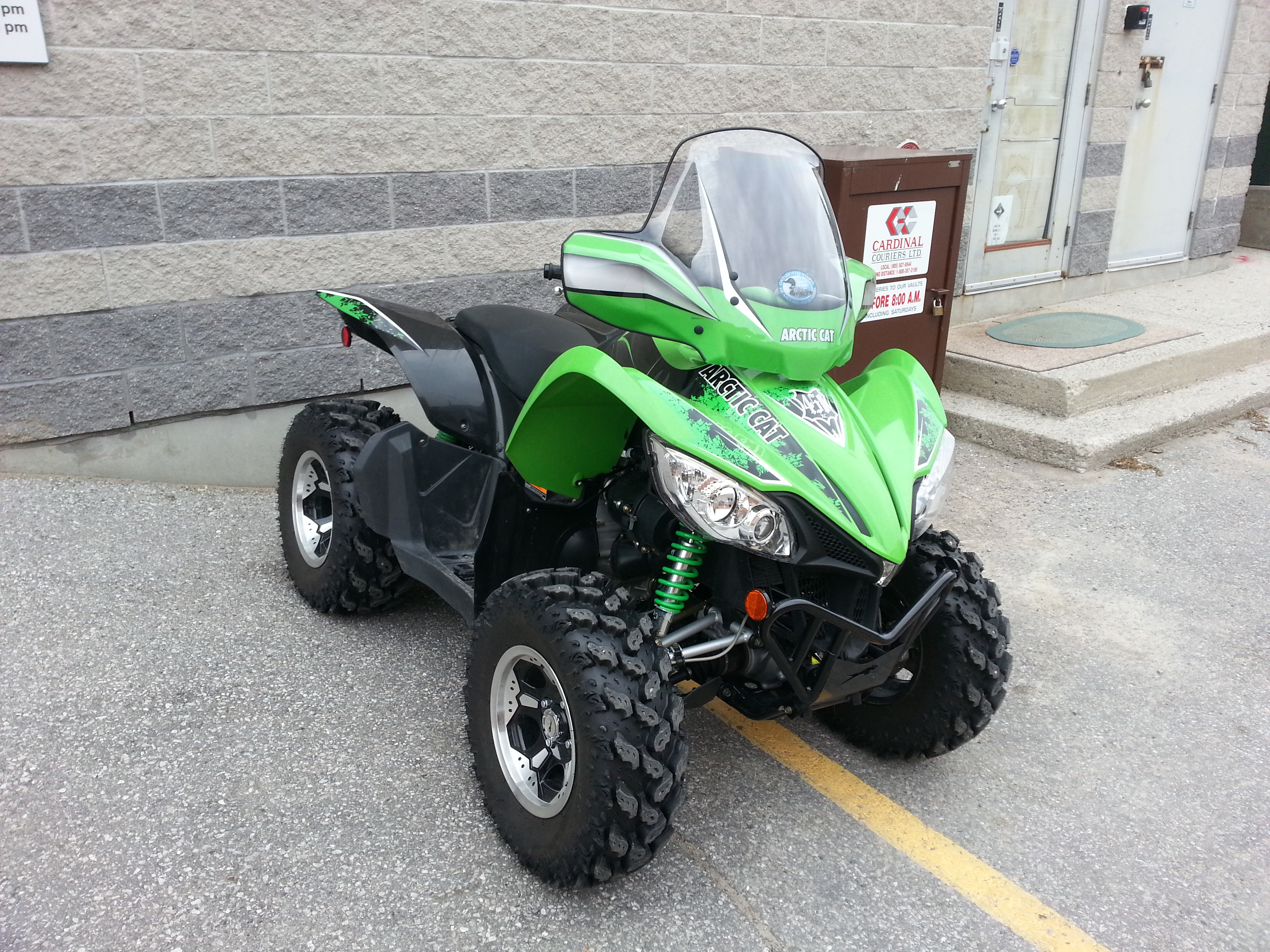 2011 Arctic Cat 450 4 Wheel Drive Electronic Fuel Injection 250 km's (30 hrs) c/w Fairing & Stock Tires $5499